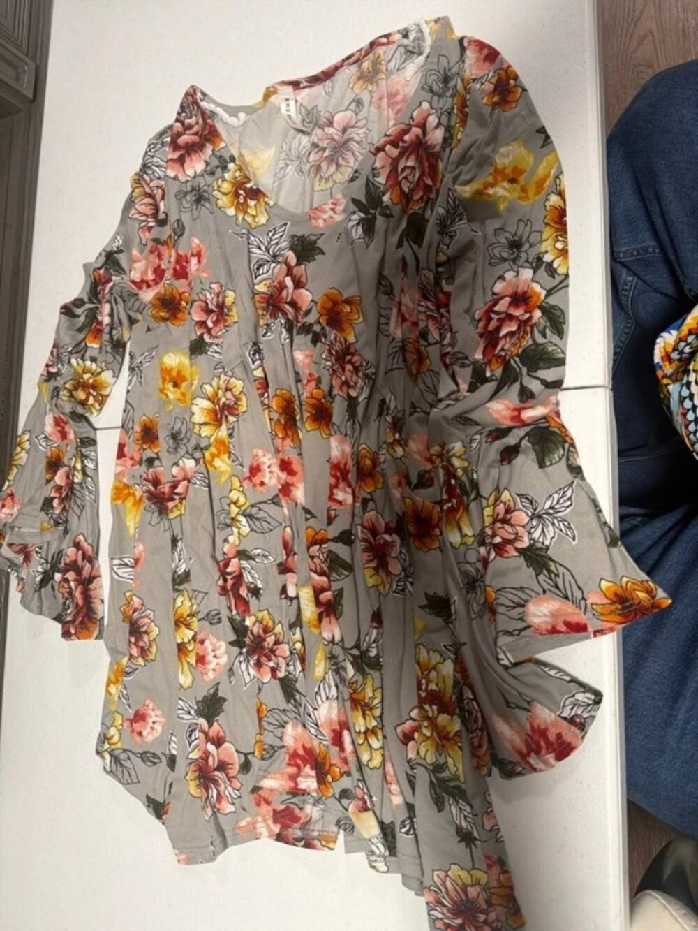 Grey top with flowers